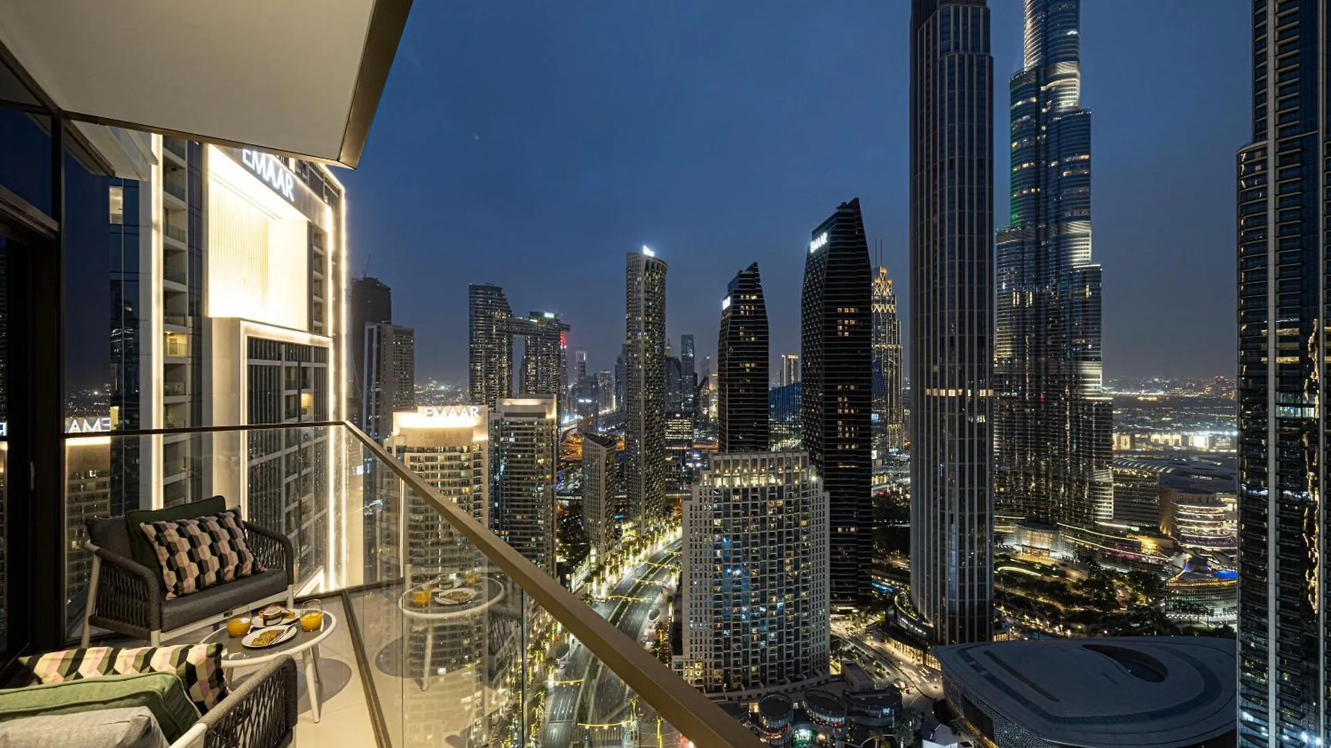 Modern Luxury Apartment Overlooking Burj Khalifa Dubai 0*,
