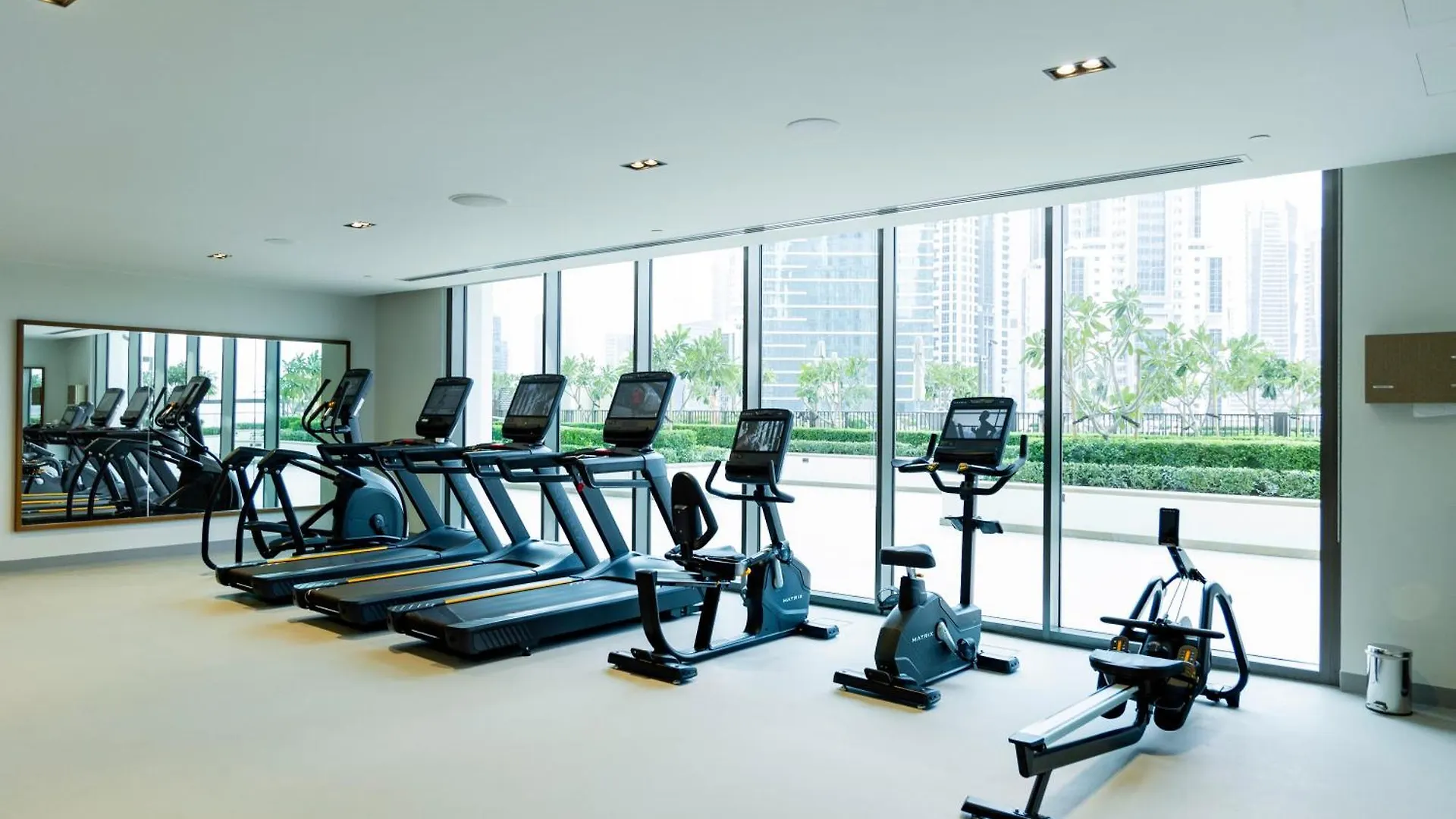 Modern Luxury Apartment Overlooking Burj Khalifa Dubai