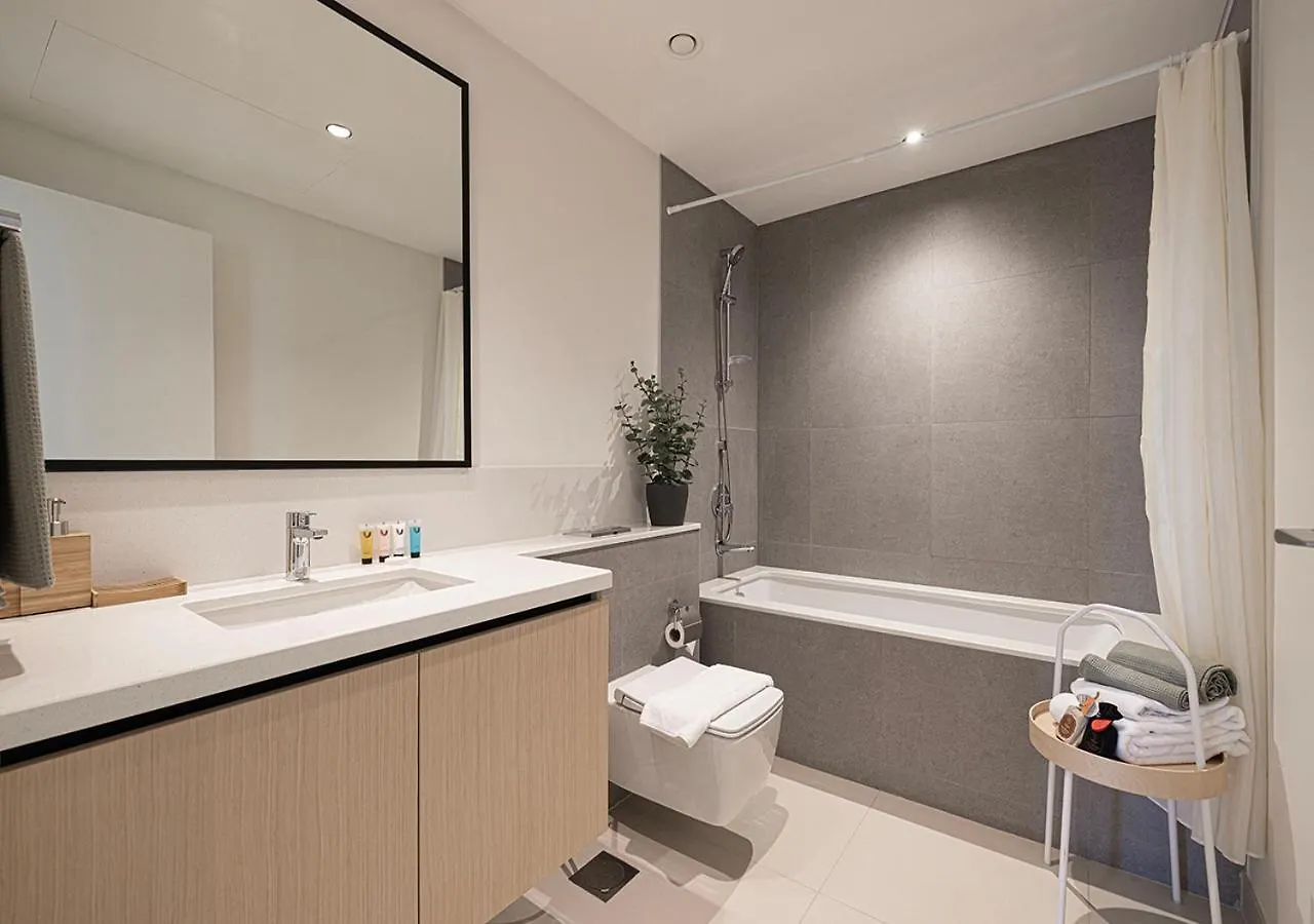 Modern Luxury Apartment Overlooking Burj Khalifa Dubai